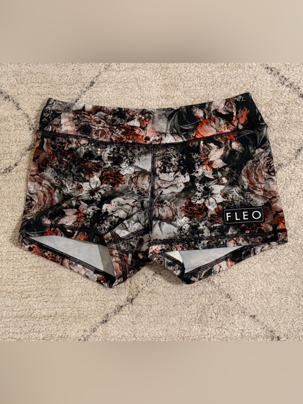 Fleo Women’s Grunge Flower